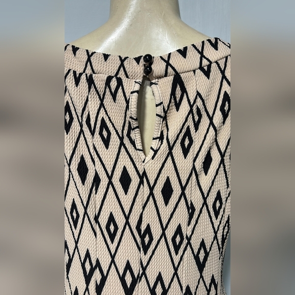 Haani Black and Cream Patterned Top - Picture 5 of 7